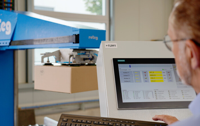 Palettierer wird eingerichtet